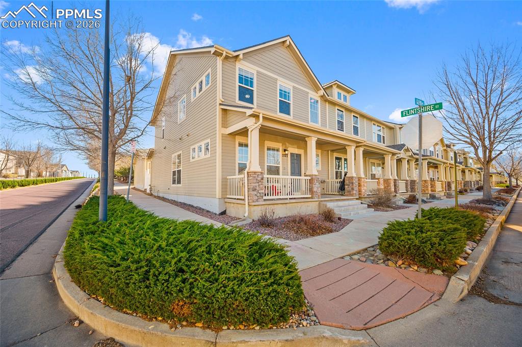 Image 4 of 37: Back of Structure