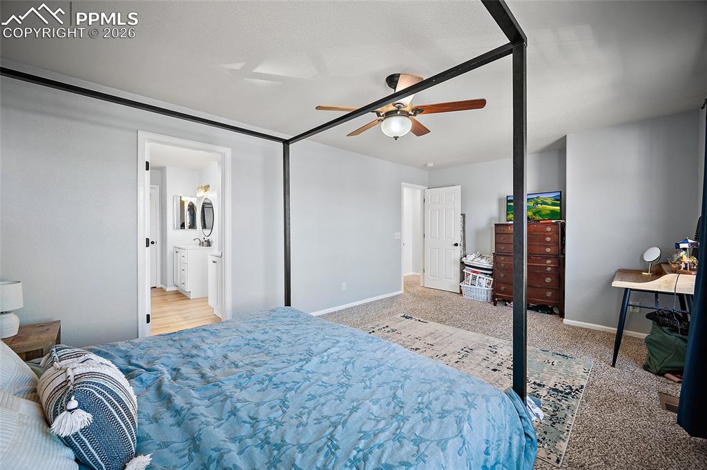 Image 8 of 37: Bedroom