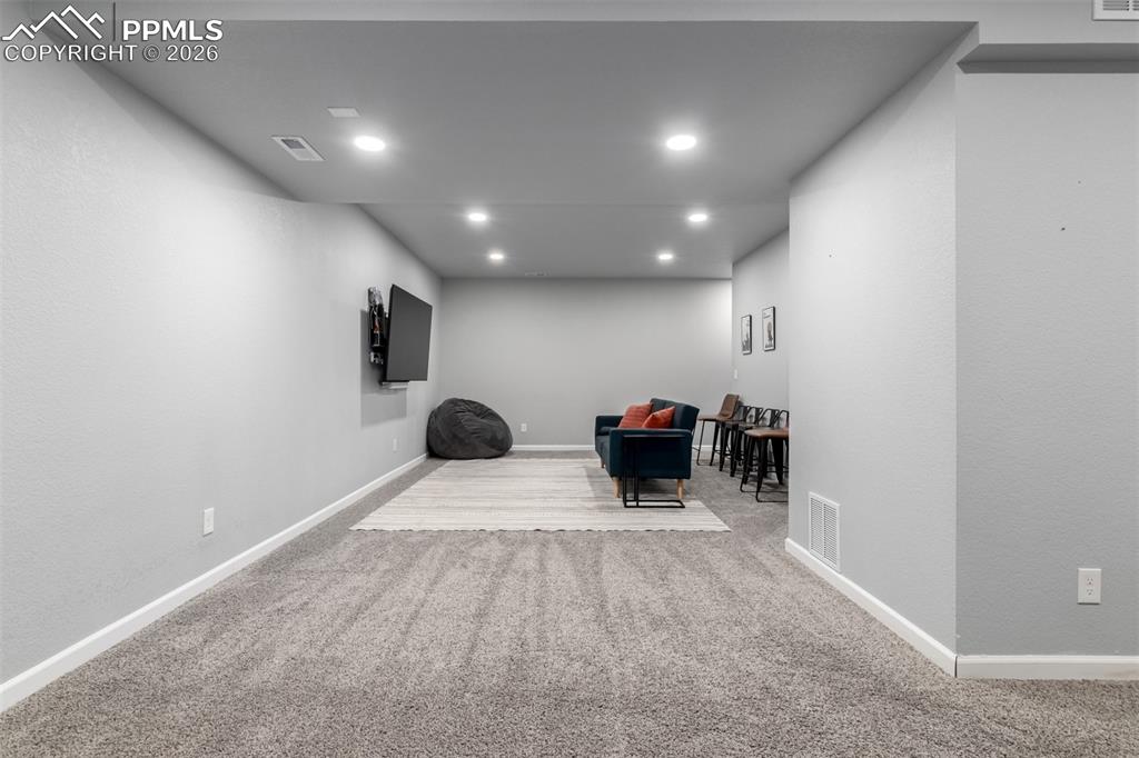 Image 31 of 50: Sitting Room