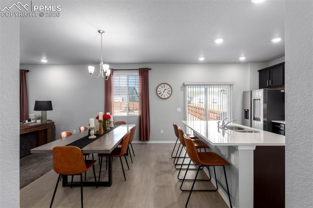 Image 8 of 50: Dining Area