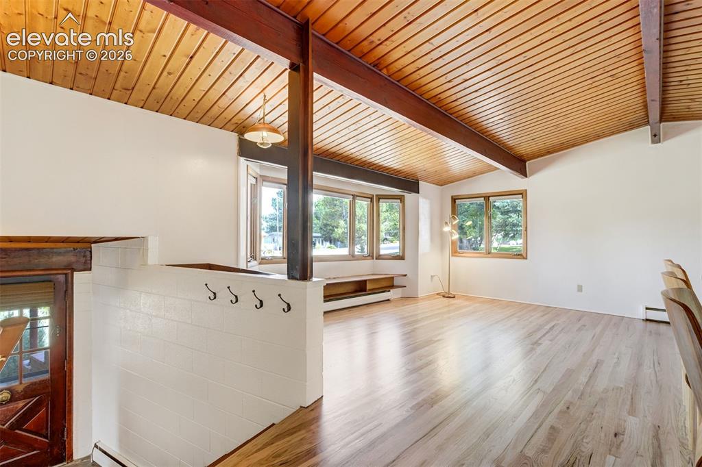 Image 9 of 50: Living Room