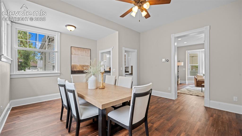Image 11 of 46: Dining Area