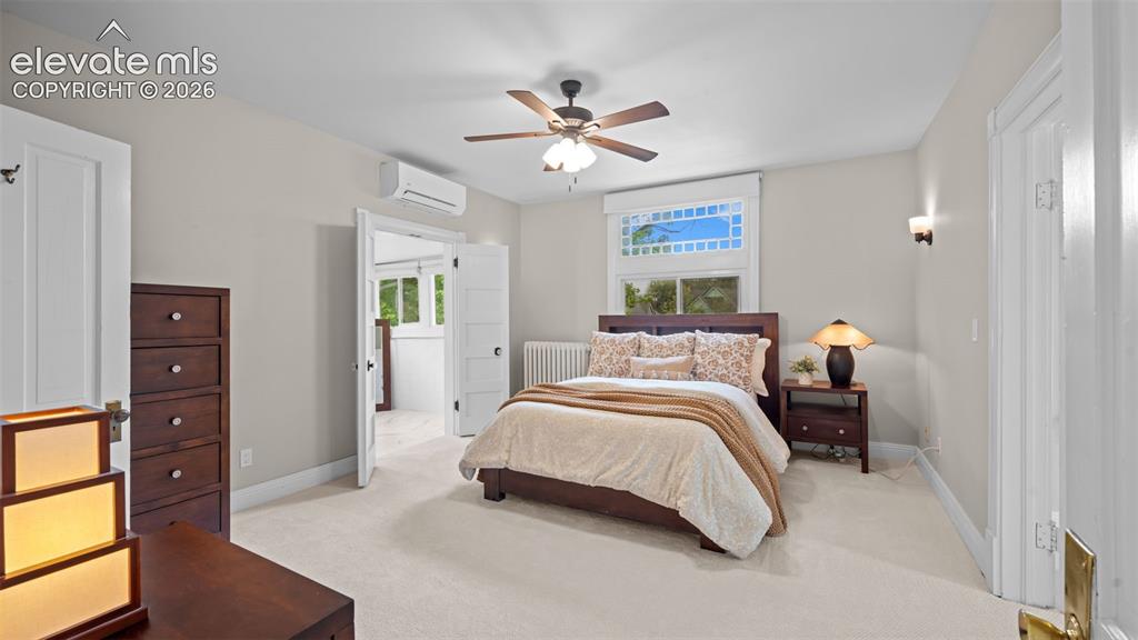 Image 19 of 46: Bedroom