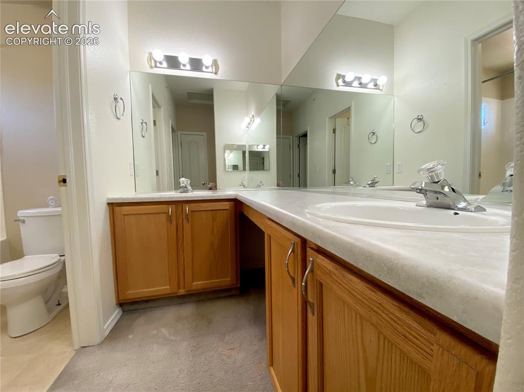 Image 12 of 16: Bathroom