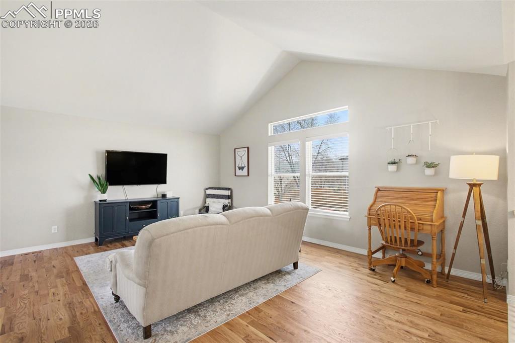 Image 4 of 30: Living Room