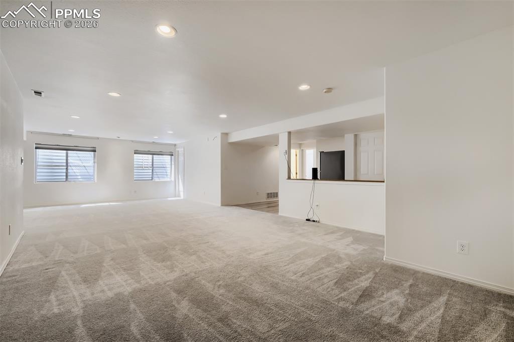 Image 21 of 31: Main level full bath 