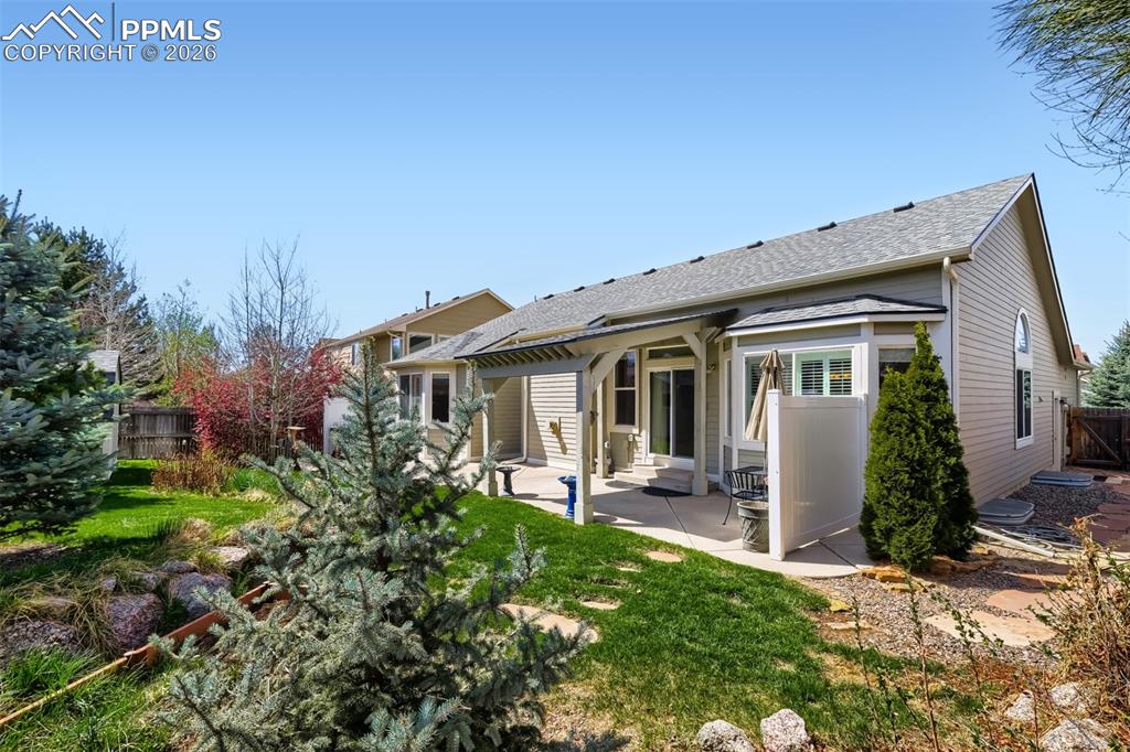 Image 28 of 31: Basement full bath 