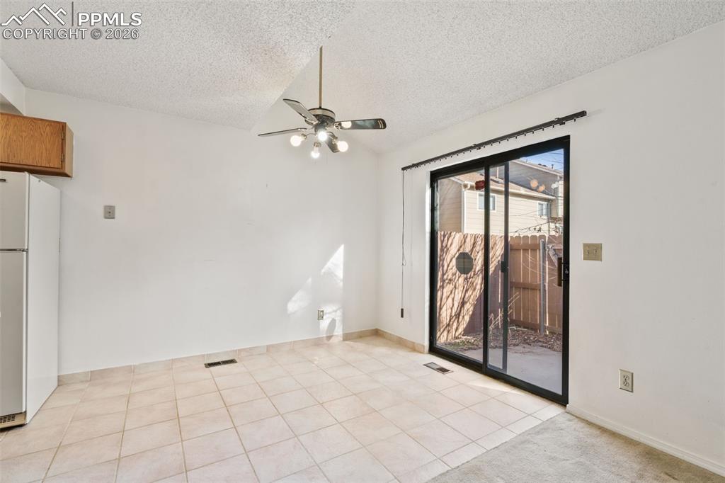 Image 19 of 34: Dining Area