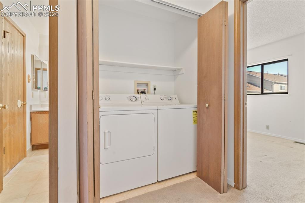 Image 21 of 34: Laundry