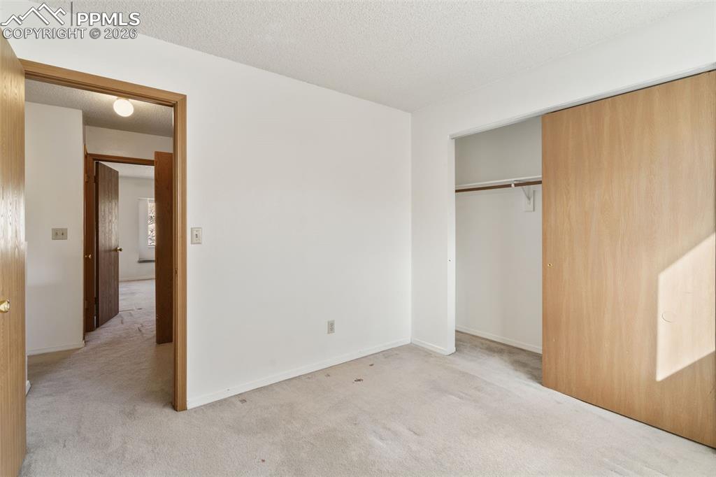 Image 29 of 34: Bedroom