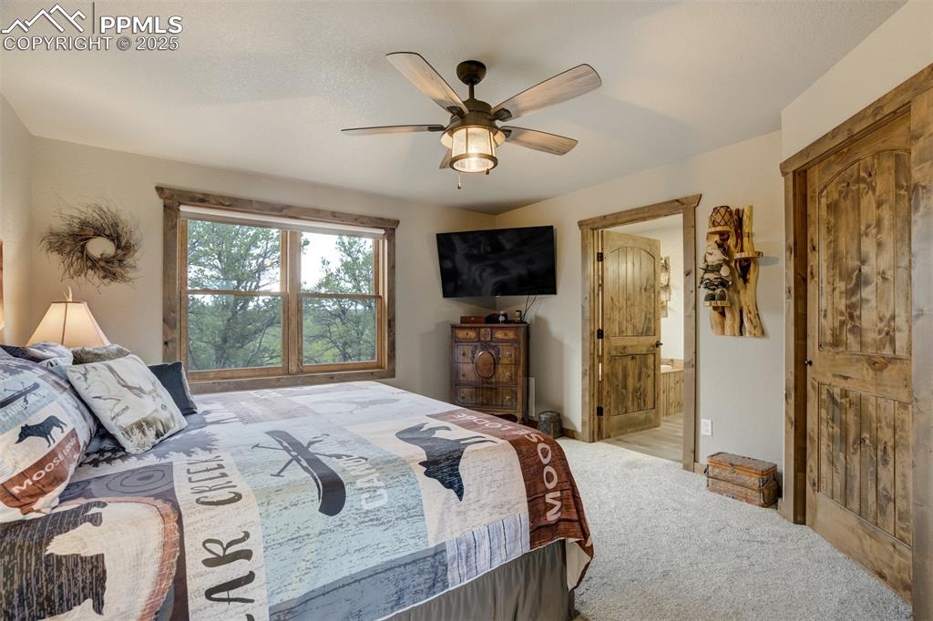 Image 17 of 43: Bedroom