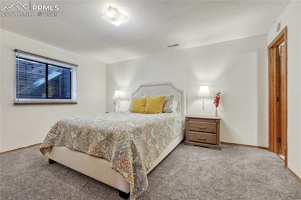 Image 27 of 42: Bedroom