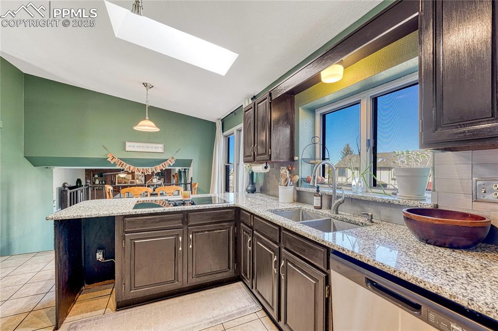 Image 9 of 42: Kitchen