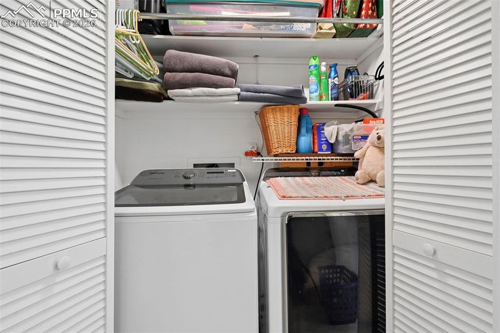 Image 23 of 28: Laundry