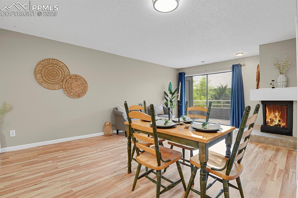 Image 10 of 17: Dining Area