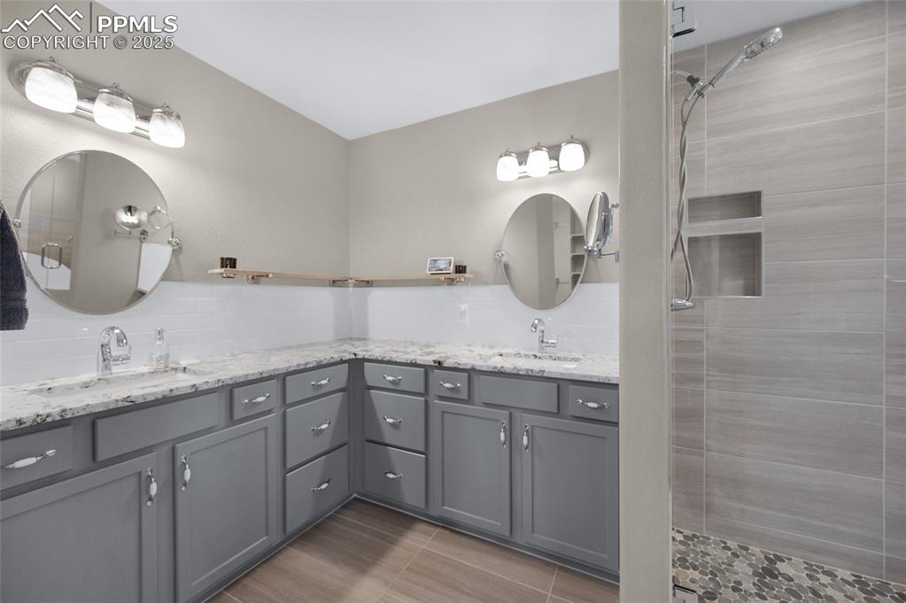 Image 23 of 47: Master Bathroom