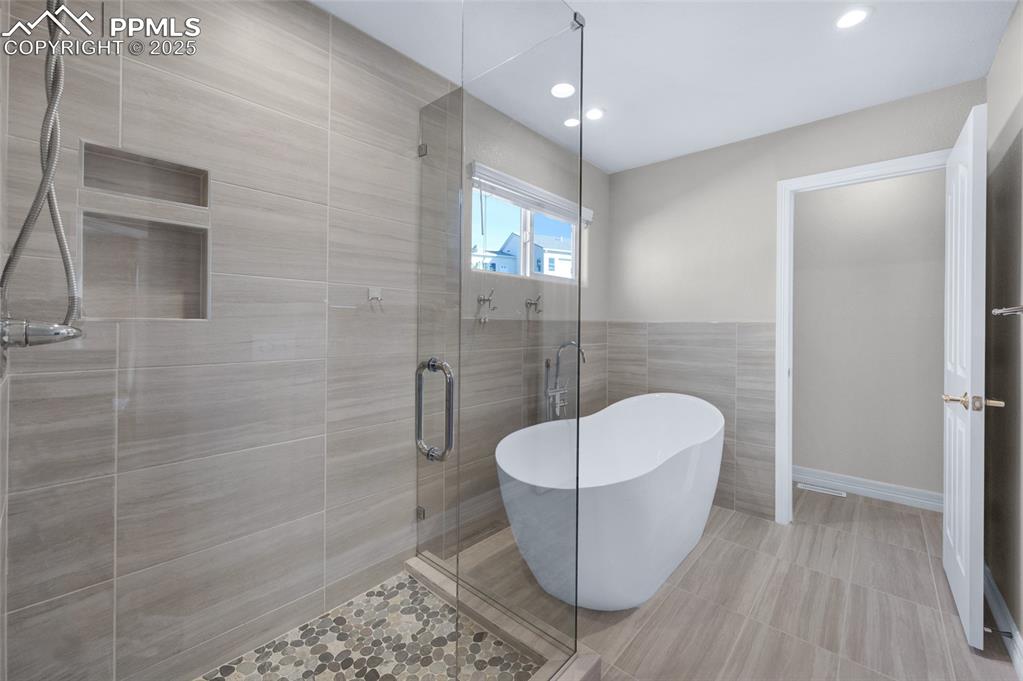 Image 24 of 47: Master Bathroom