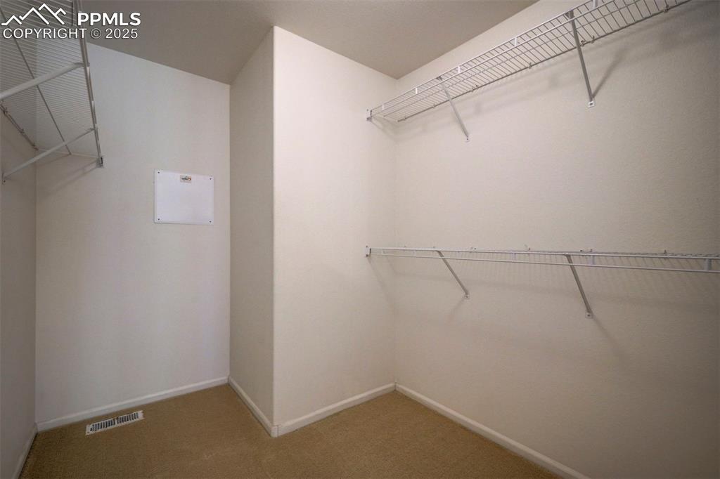 Image 21 of 38: Closet