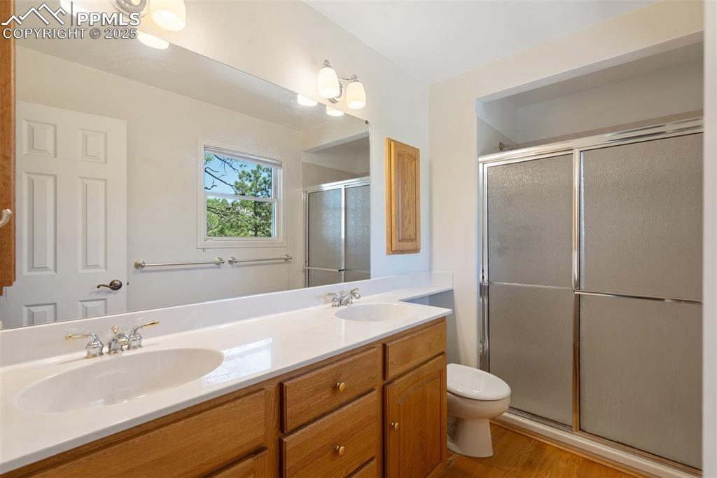 Image 27 of 41: Master Bathroom