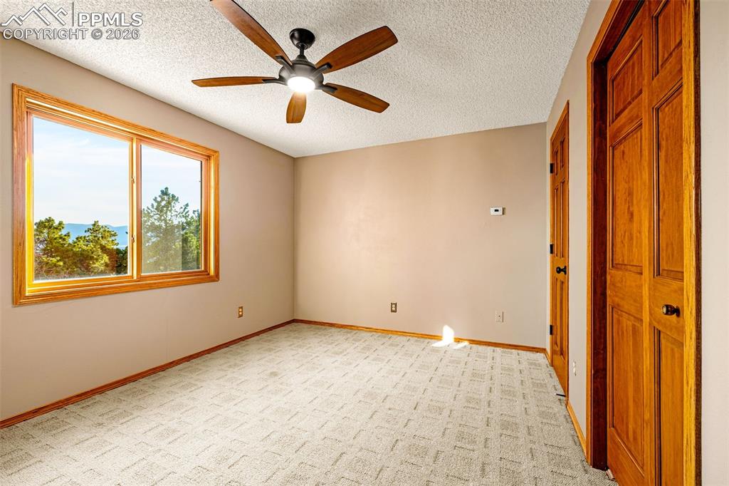 Image 32 of 39: Bedroom