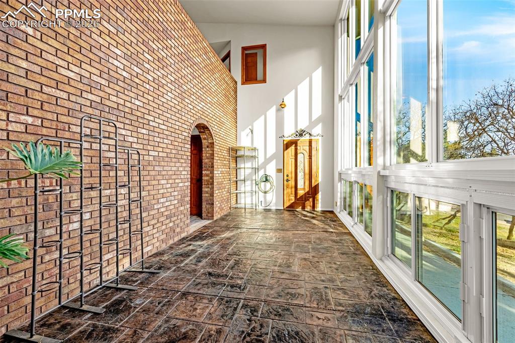 Image 4 of 39: Sun Room