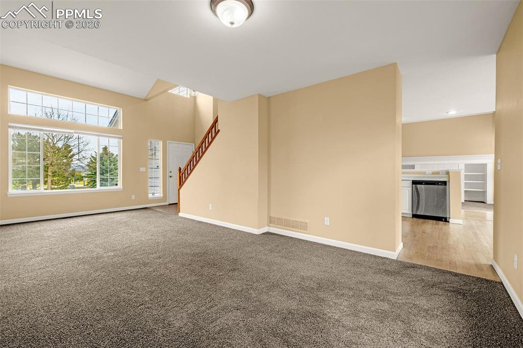 Image 6 of 33: Living Room