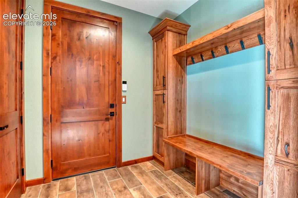 Image 35 of 38: Mud Room