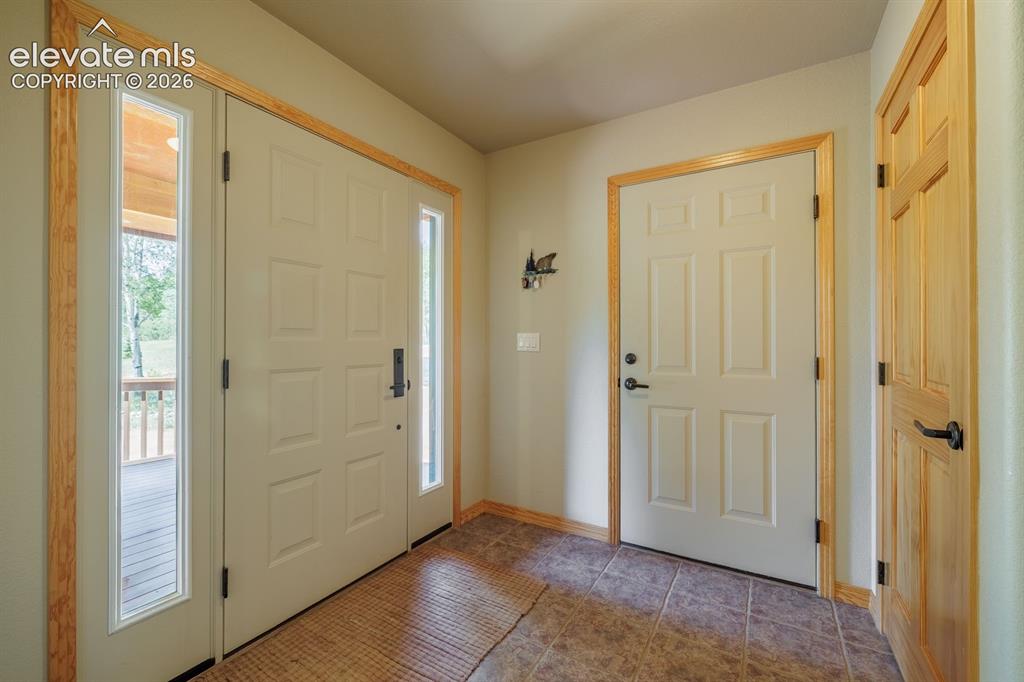 Image 7 of 43: Entry