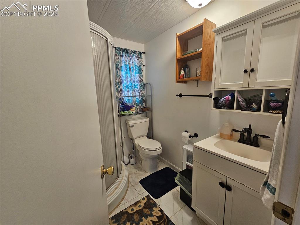 Image 15 of 28: 2nd bathroom