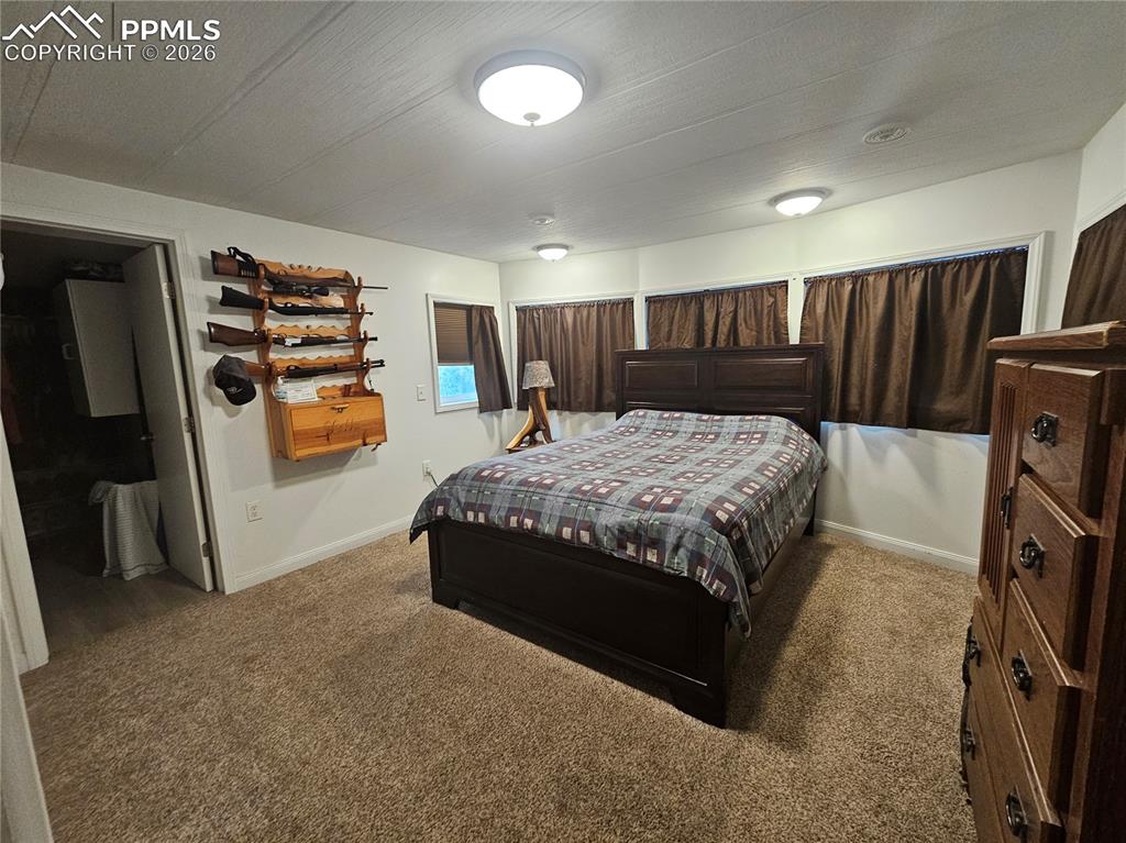 Image 16 of 28: Master bedroom