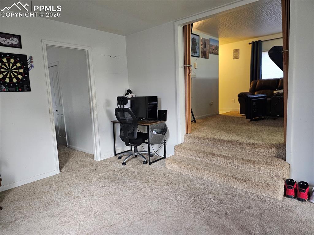 Image 7 of 28: Family Room