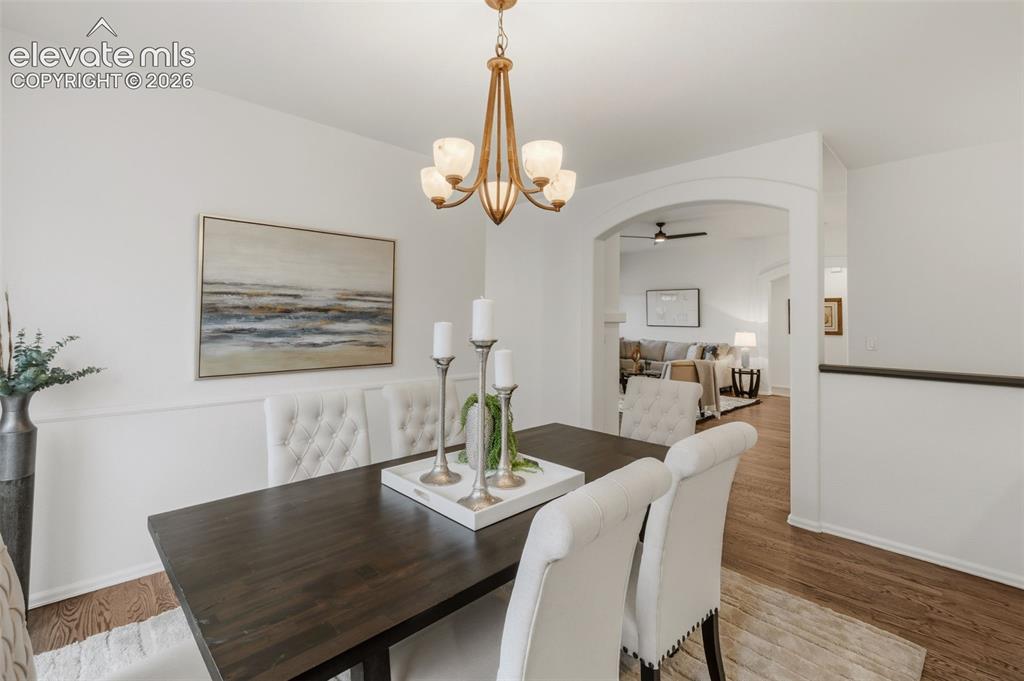 Image 12 of 49: Dining Area