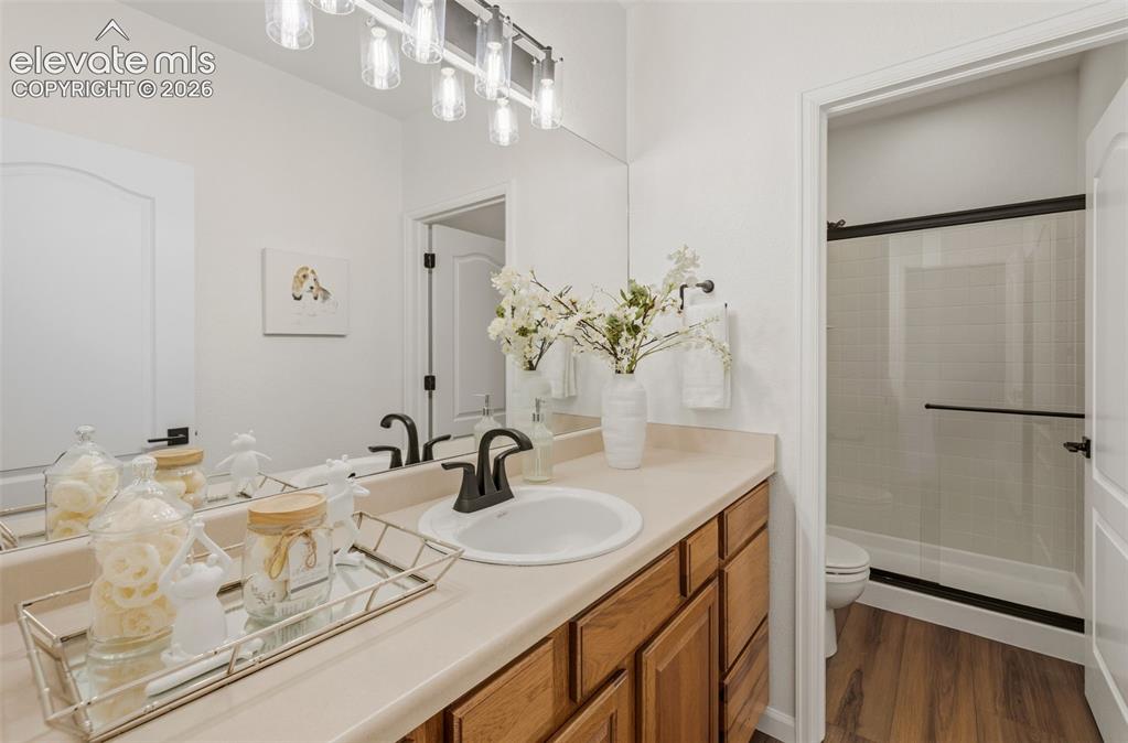 Image 41 of 49: Bathroom