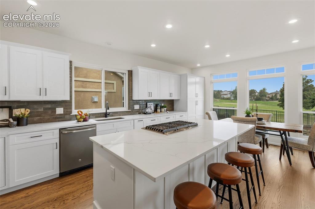 Image 9 of 49: Kitchen