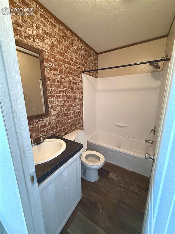 Image 19 of 28: 2ND FULL BATH