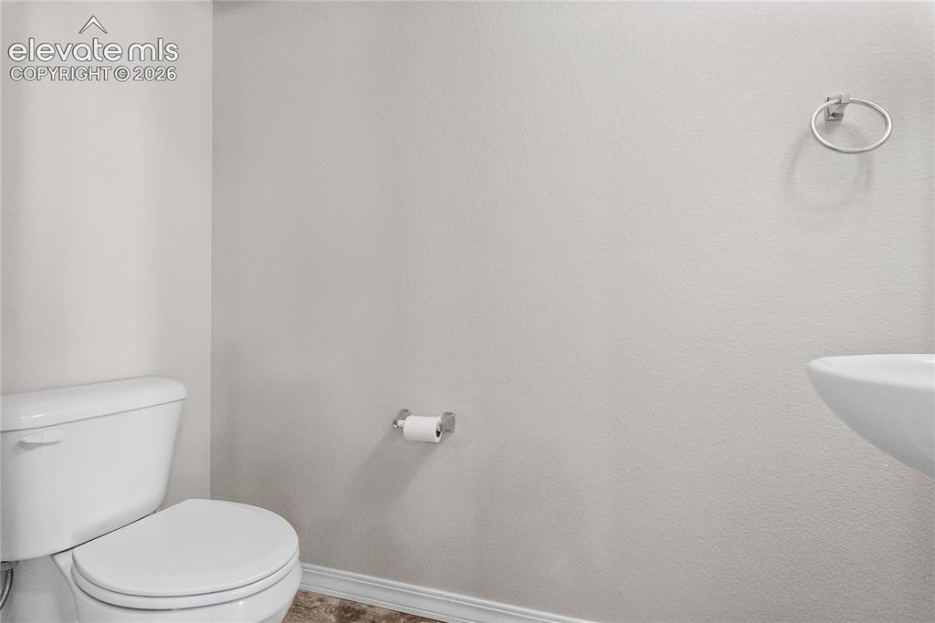 Image 12 of 24: Bathroom
