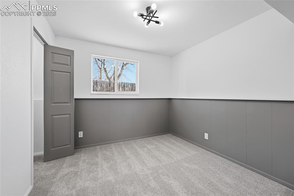 Image 16 of 30: Bedroom