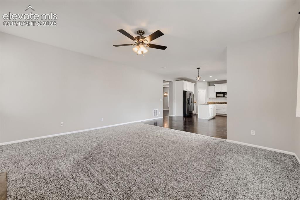 Image 11 of 30: Dining Room