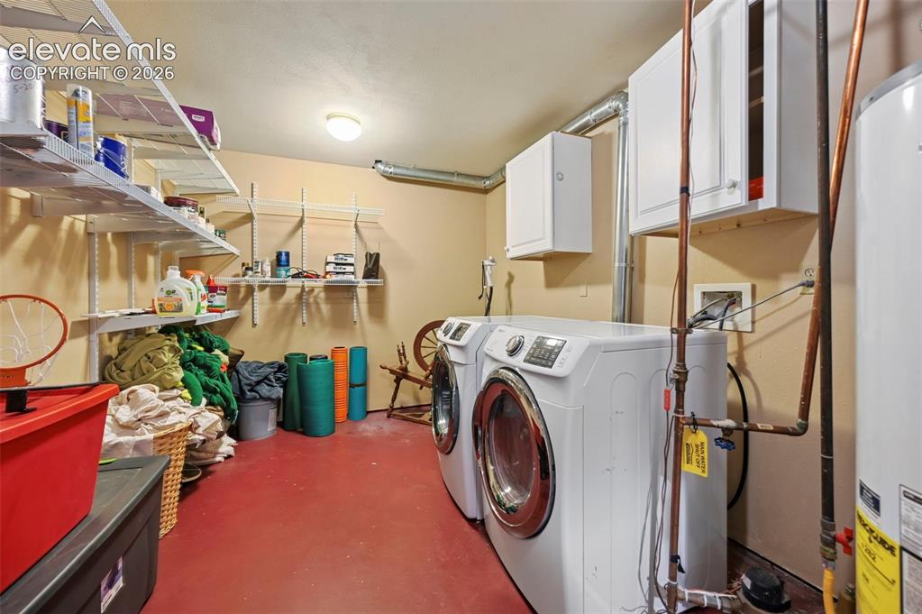 Image 36 of 47: Laundry