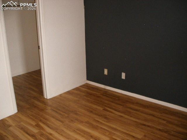 Image 23 of 40: Bedroom