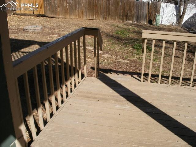 Image 36 of 40: Deck