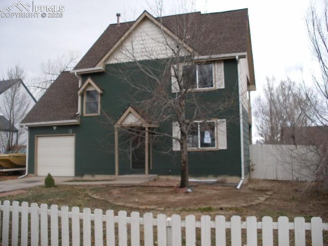 Image 4 of 40: Front of Structure