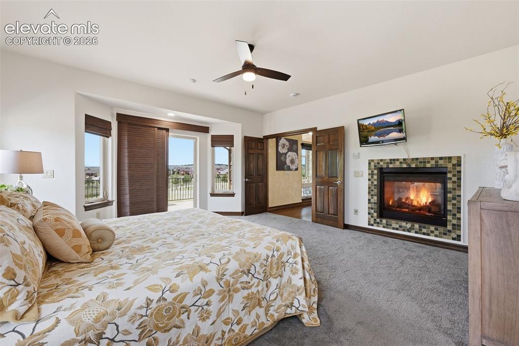 Image 17 of 46: Bedroom