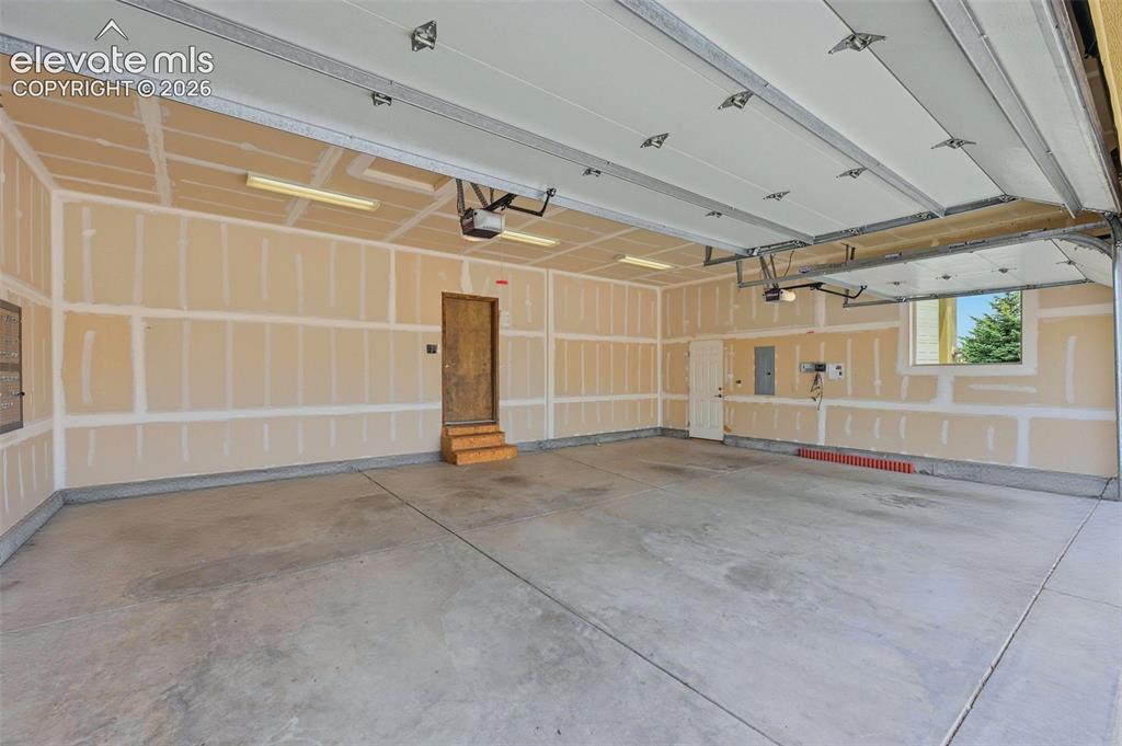 Image 41 of 46: Main house garage