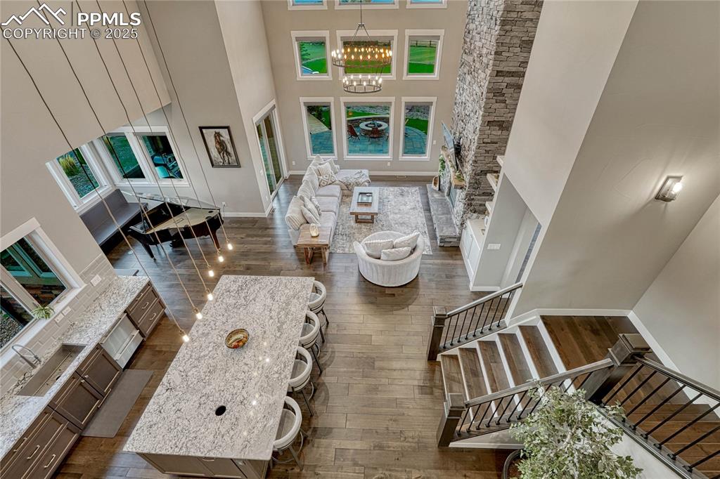 Image 13 of 50: Living Room