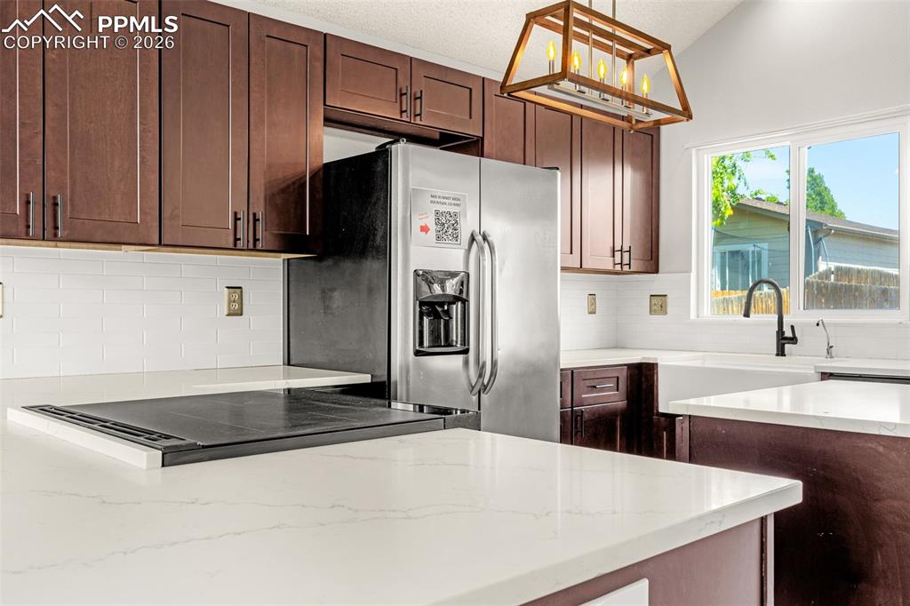 Image 11 of 45: Kitchen