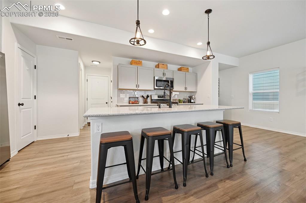 Image 12 of 30: Kitchen