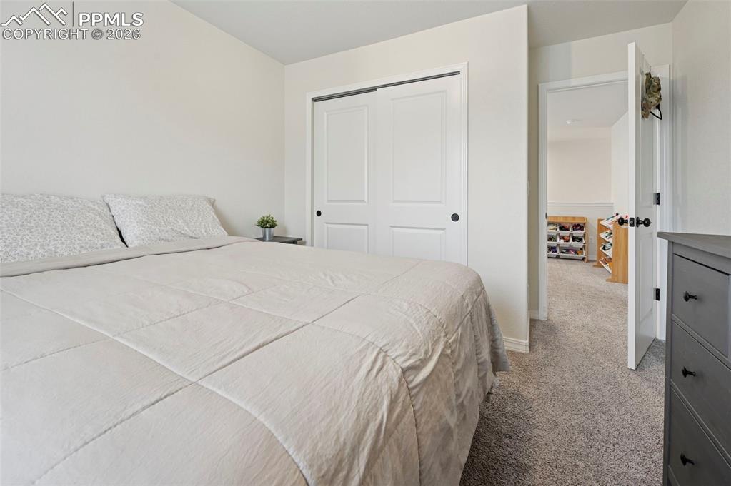 Image 25 of 30: Bedroom