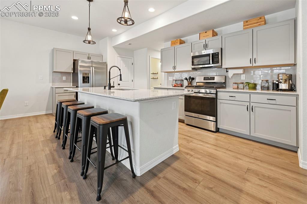 Image 9 of 30: Kitchen