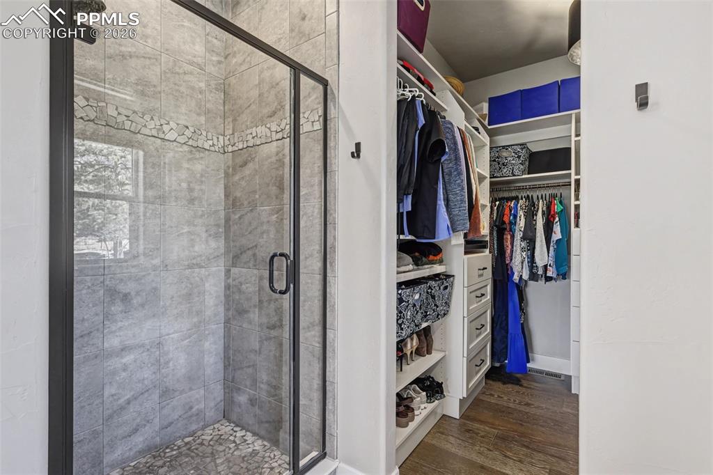 Image 32 of 48: No Description Available